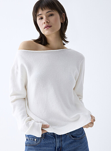 Ultra-soft boat-collar sweater