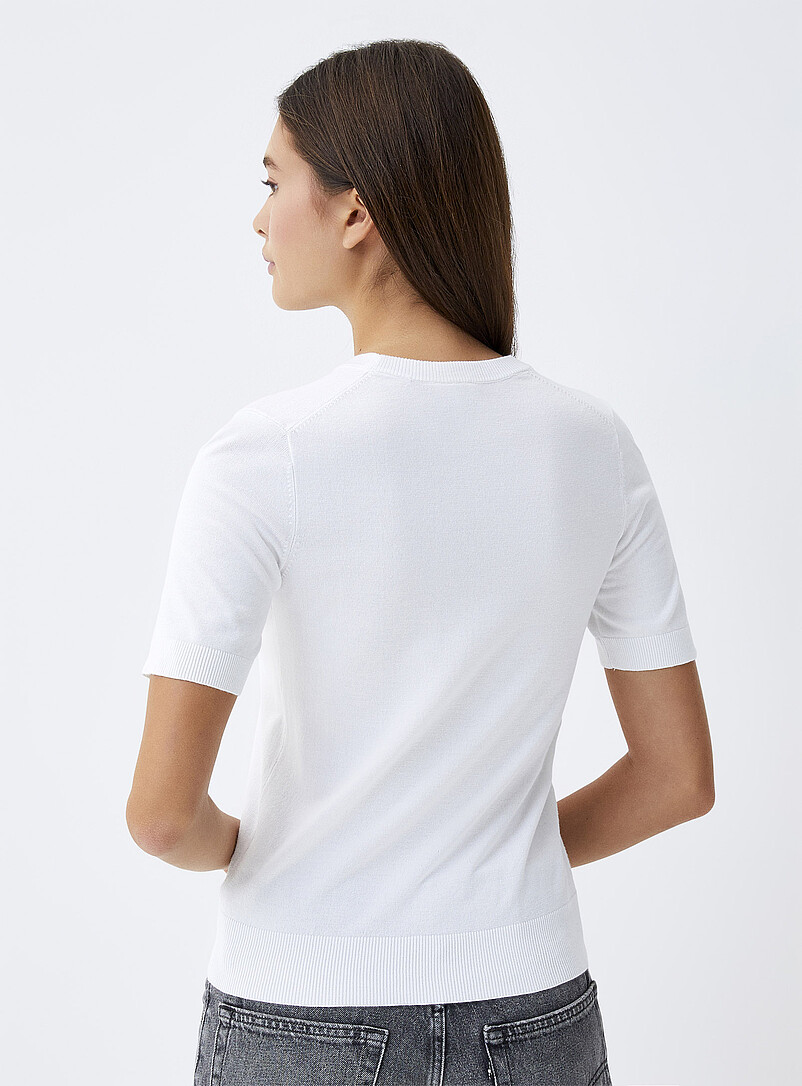 Twik: Le chandail fin tricot manches courtes Blanc pour femme