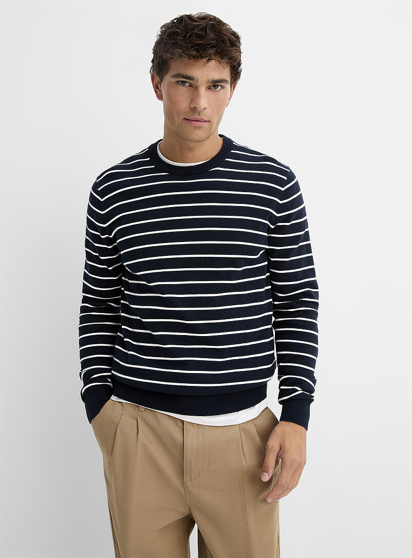 Men s Crew Neck Sweaters Simons Men s Crew Neck Sweaters Simons