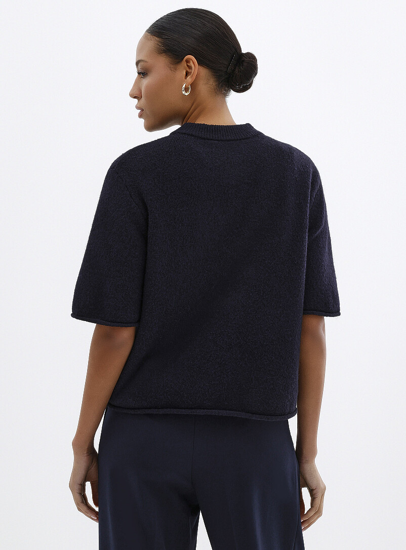 Contemporaine: Le chandail carr&eacute; feutr&eacute; uni Bleu marine - Bleu nuit pour femme
