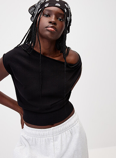 Twik Black Loose-collar rolled-edge sweater for women