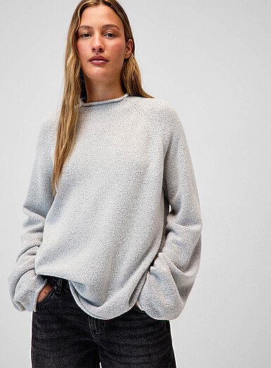 Twik: Le chandail tricot boucl&eacute; bords roulott&eacute;s Gris clair pour femme