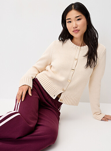 Le cardigan boutons coeurs