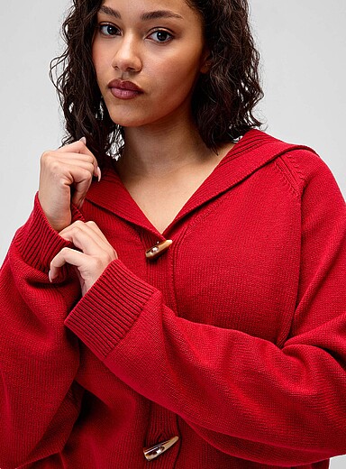 Le cardigan col marin boutons cornes