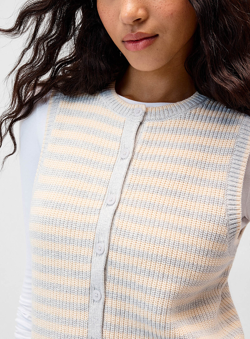 Twik: Le gilet tricot c&ocirc;tel&eacute; ray&eacute; Gris pour femme
