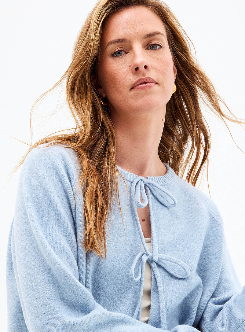 Contemporaine Light Grey Ultra-soft tie-up boxy-fit cardigan for women