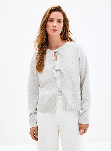 Le cardigan carr&eacute; ultradoux &agrave; nouer