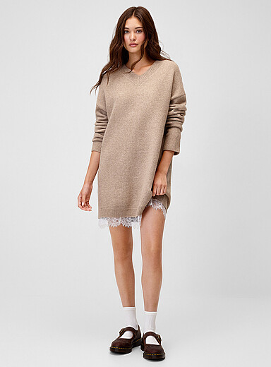 Twik: La robe tricot moelleux accent dentelle Taupe pour femme