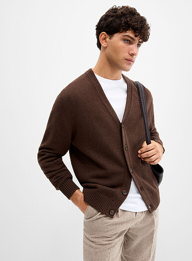Minimalist V-neck cardigan