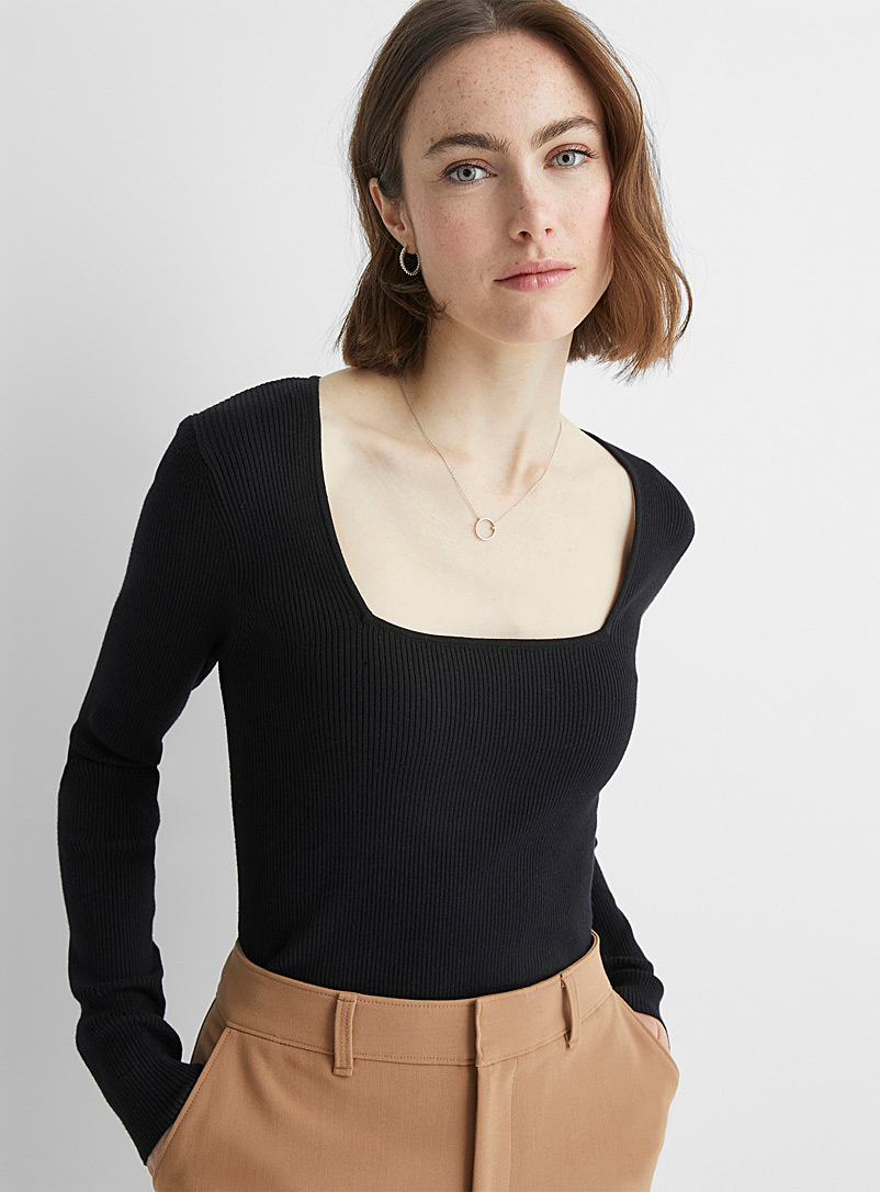 Fitted square-neck sweater 