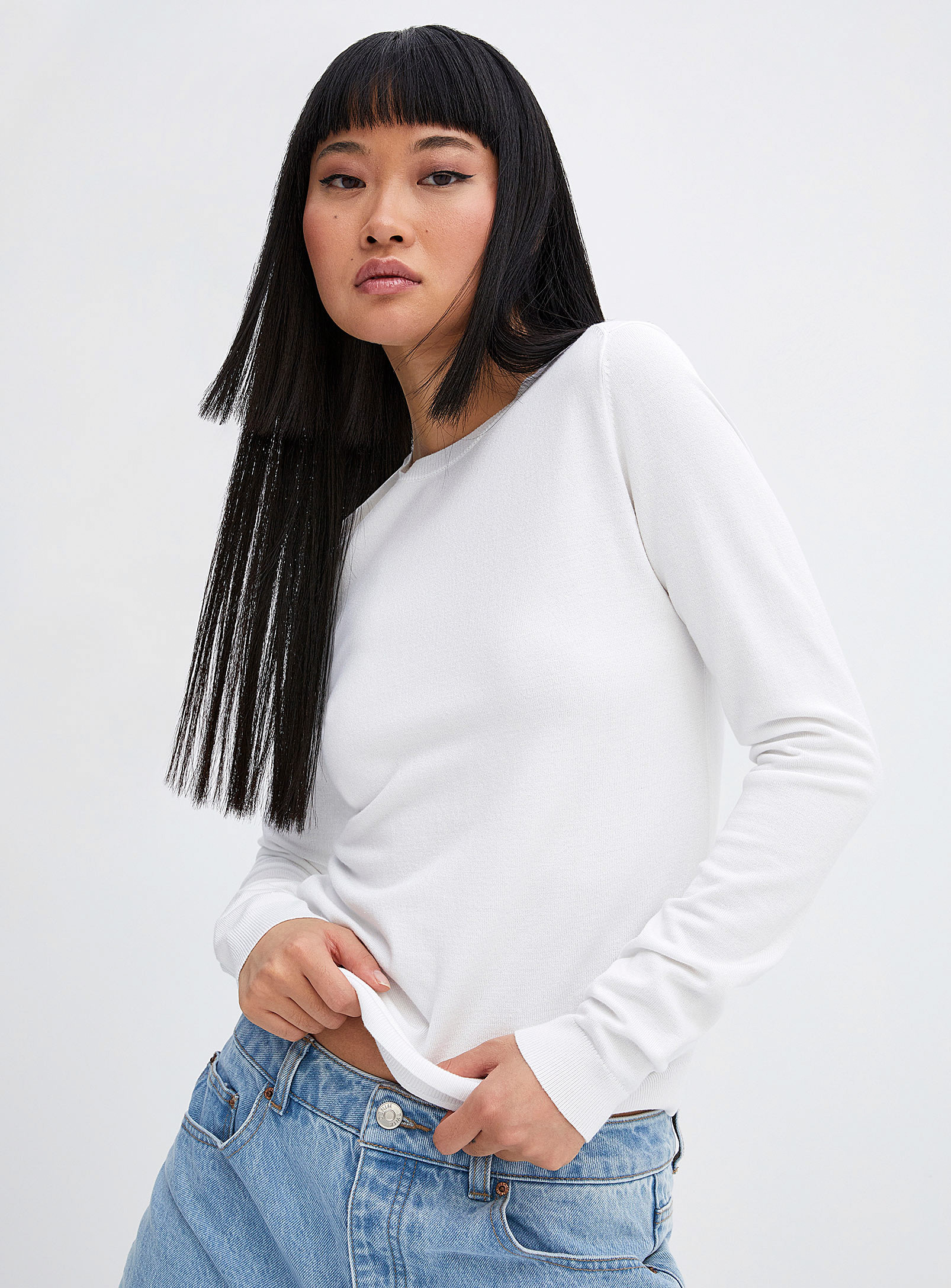 Twik Crew-neck Plain Fitted Sweater In White