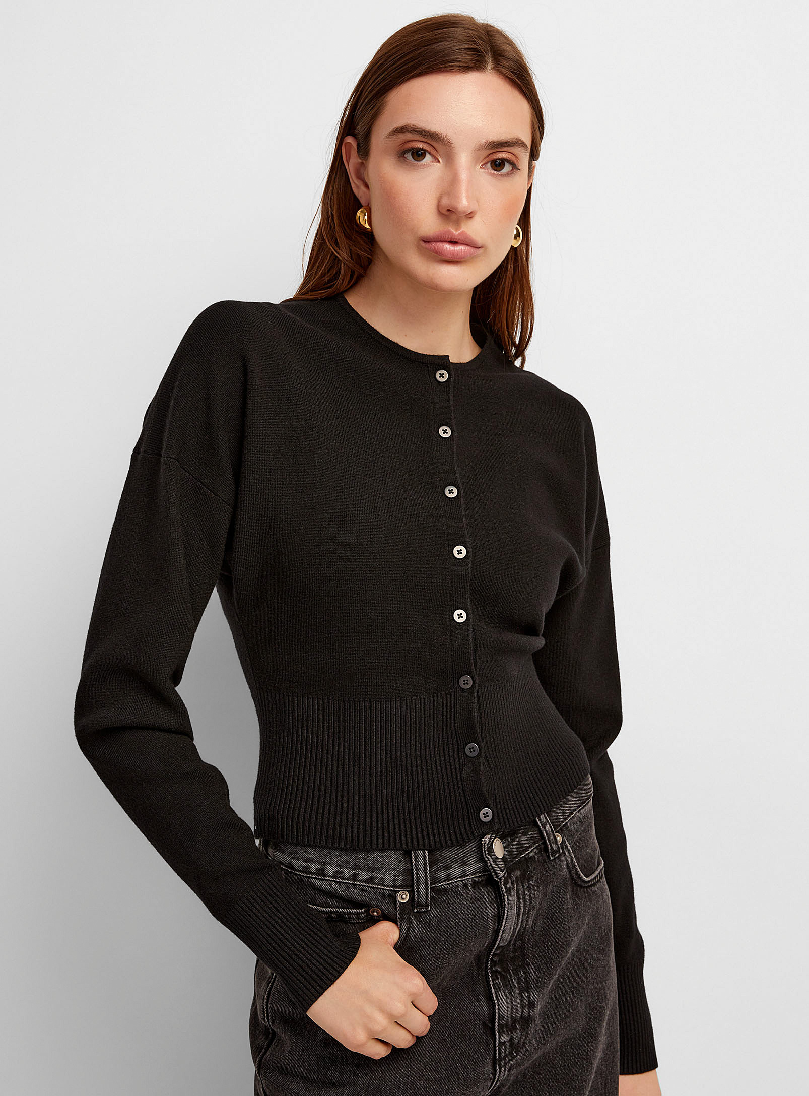 Icone Ribbed Waist Fitted Cardigan In Black