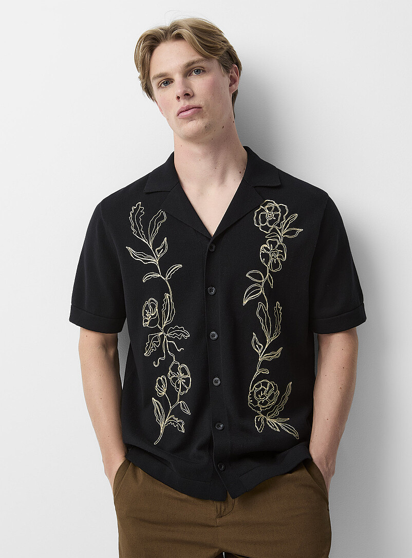 Floral embroidery knit shirt product image (primary)
