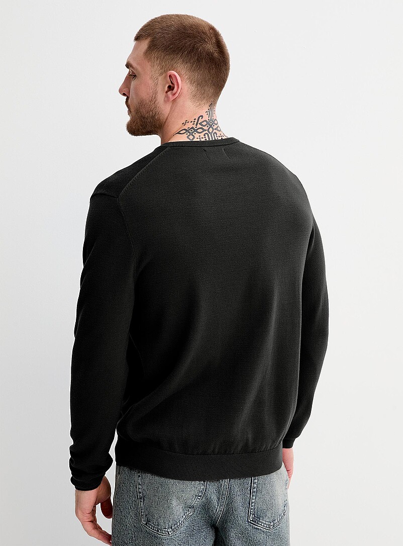 V-neck sweater product image 2