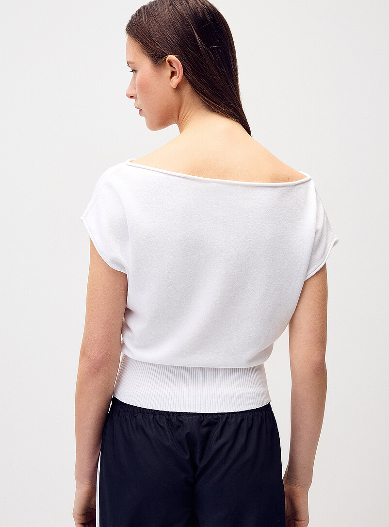 Loose-collar rolled-edge sweater product image 2