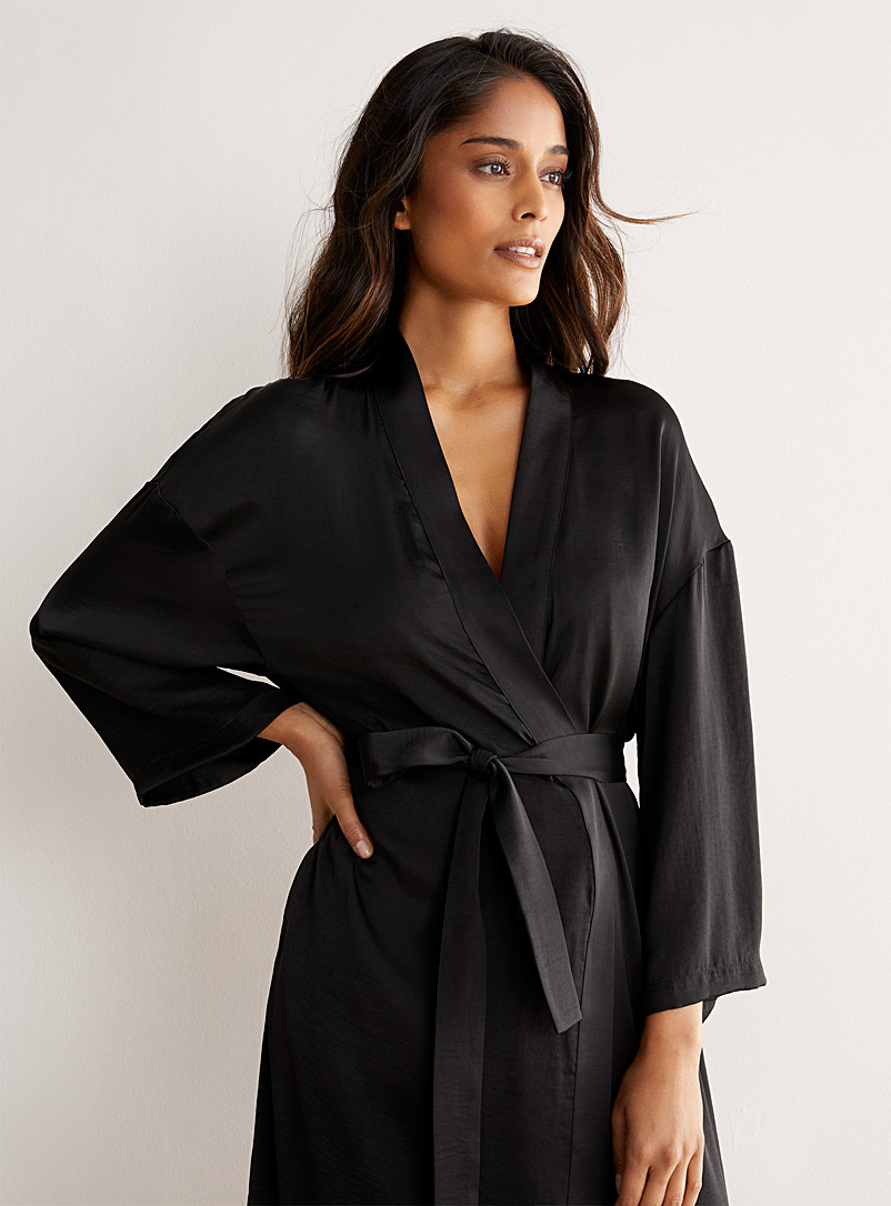 Miiyu Black Hammered satin robe for women