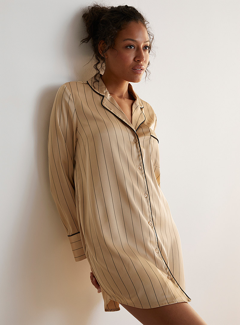 Miiyu: La chemise de nuit lisérée satin soyeux Beige crème pour femme