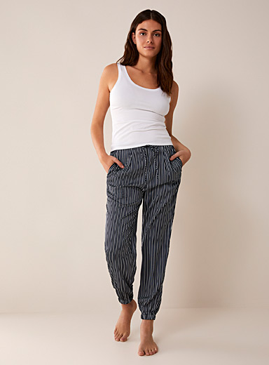 Loose Shorts Women's Homewear Pant Ladies Elastic Waist Short Pajama Pants  Modal/Spandex Sleepwear Pant - China Homewear and Nightgown Shorts price