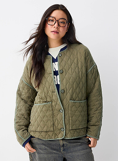 Diamond pattern piped quilted jacket