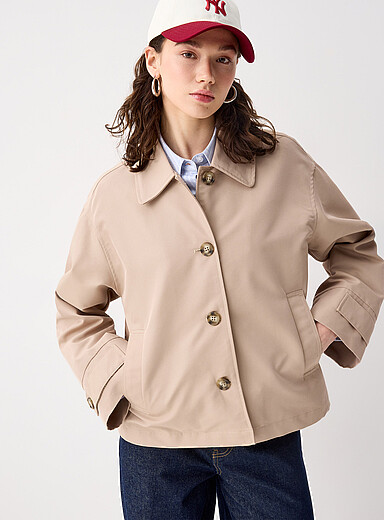 Le trench court carr&eacute;