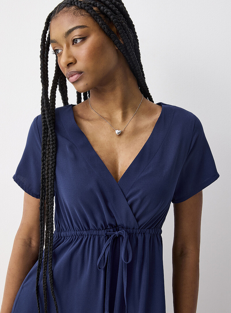 Twik: La robe maxi encolure crois&eacute;e cr&ecirc;pe Noir pour femme