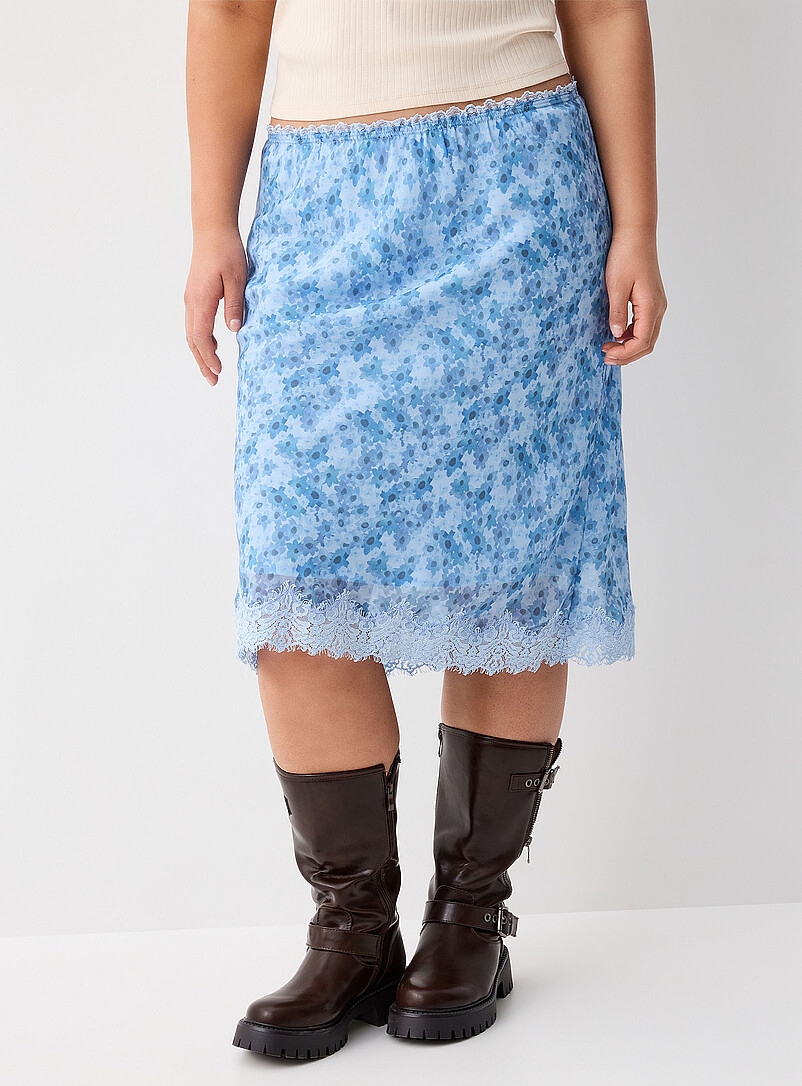 Twik: La jupe midi chiffon &agrave; motif Bleu &agrave; motifs pour femme