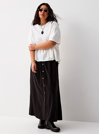 La jupe maxi boutonn&eacute;e