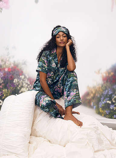 Impressionist satin pyjama set <b>A Tribute to Claude Monet Collection</b>