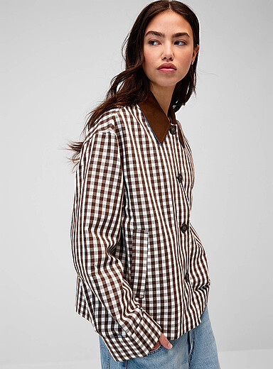 Twik: Le trench court &agrave; motif col contraste &Eacute;cru &agrave; motifs pour femme