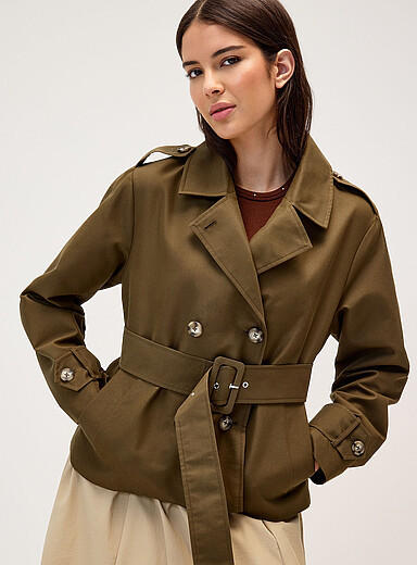 Twik: Le trench court ceinture oeillets Vert pour femme