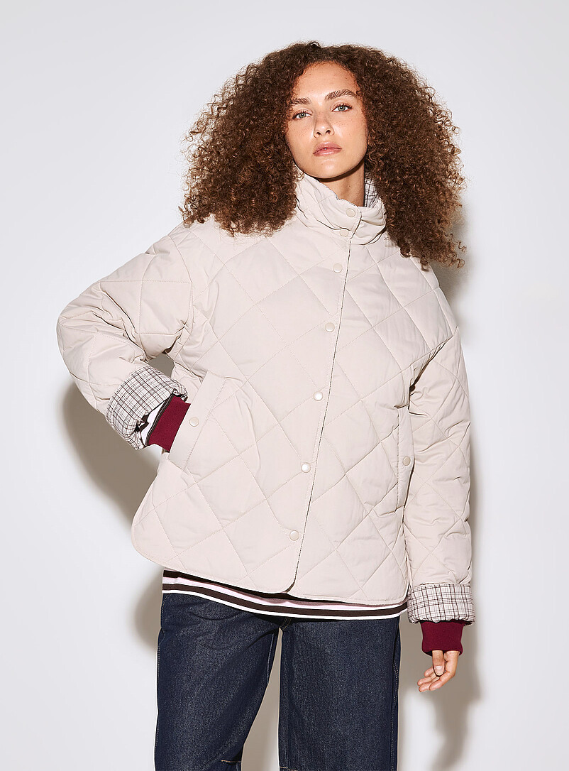 Diamond-quilted stand-collar coat | Twik | Women's Quilted and