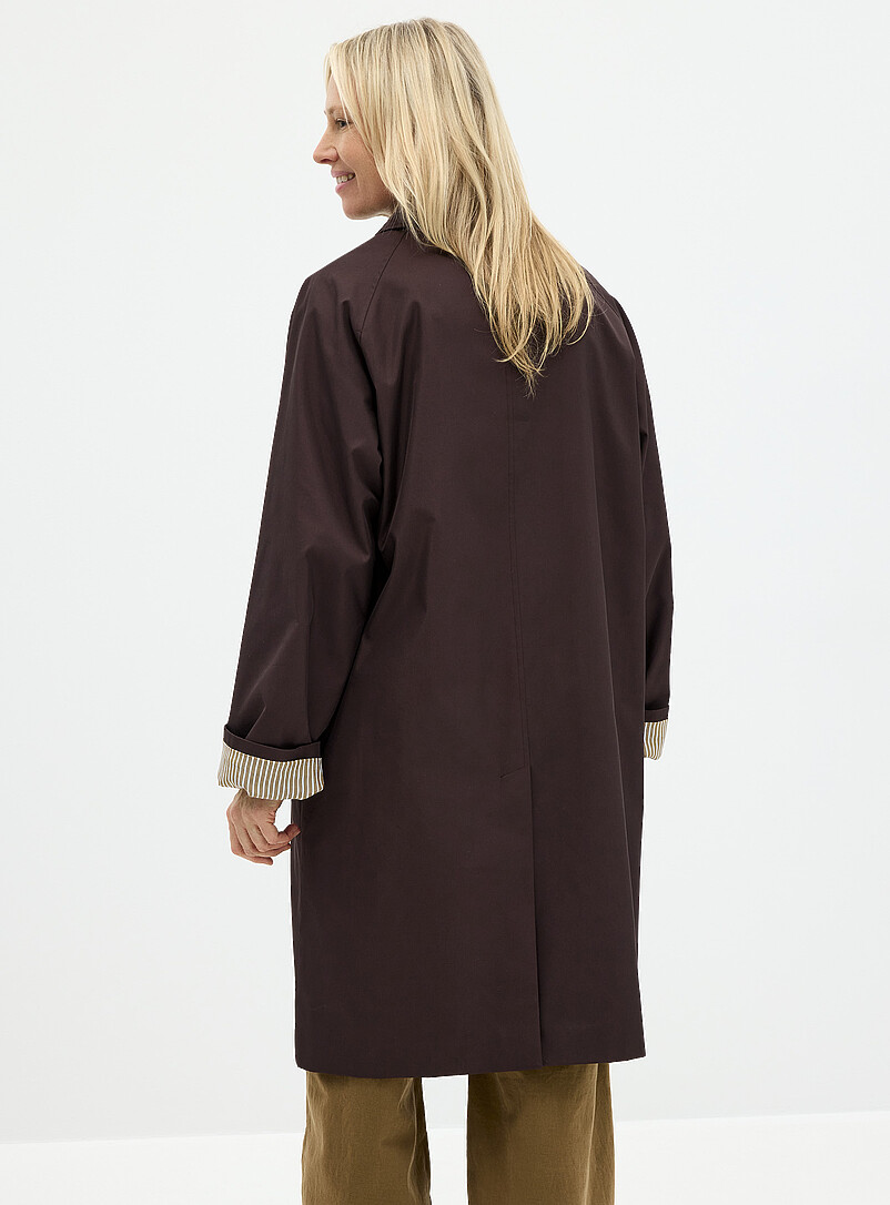 Striped-lining shirt-collar mid-length trench coat product image 3