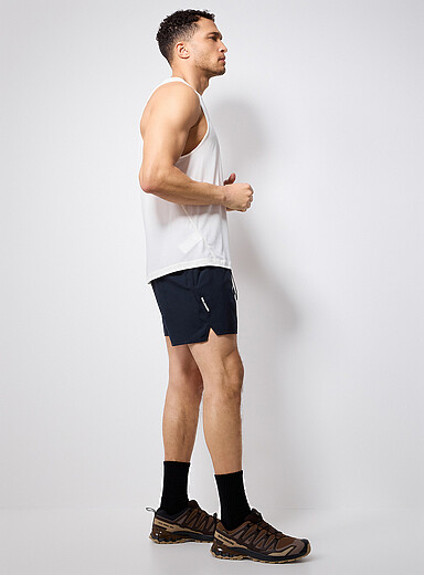Salomon Black SHAKEout Core 5" running short for men