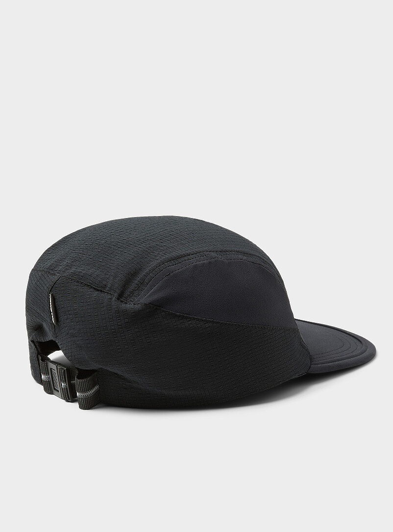 Salomon: La casquette ultral&eacute;g&egrave;re Sense Aero Noir pour homme
