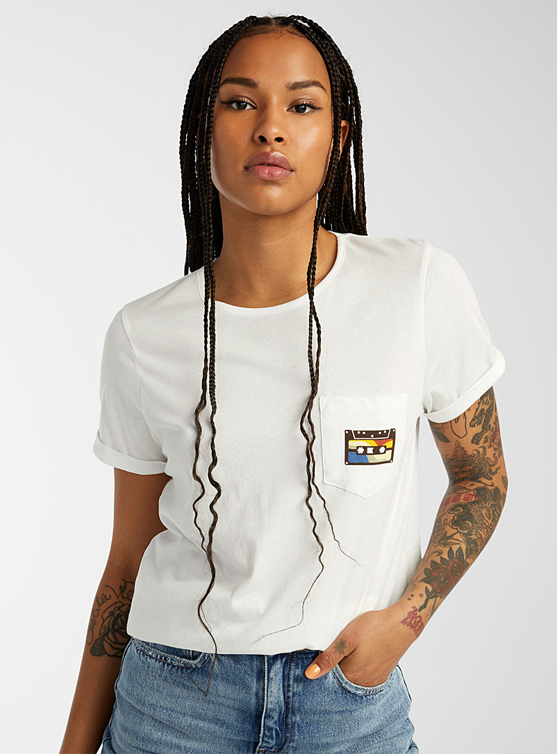 Twik Pearly Organic cotton printed pocket tee for women