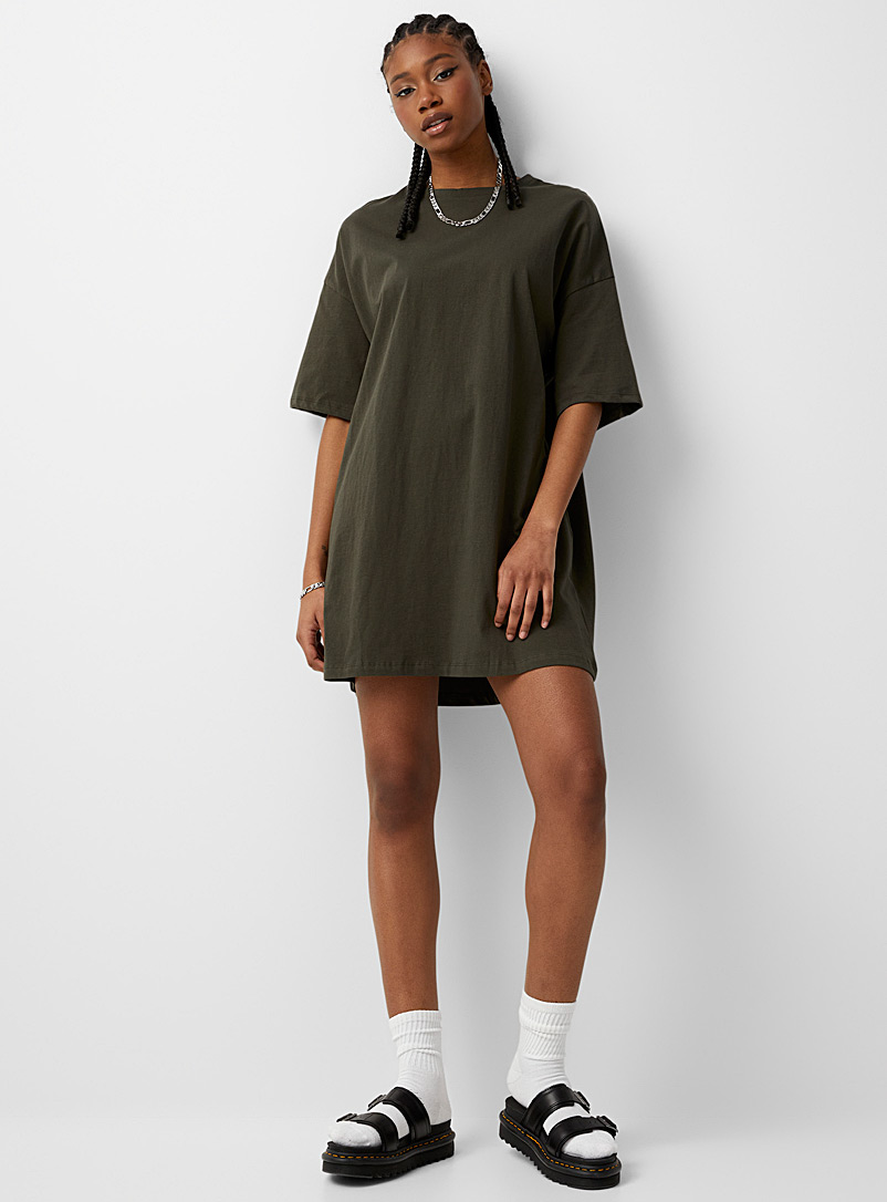 Twik: La robe t-shirt basique ample coton bio Kaki chartreuse pour femme