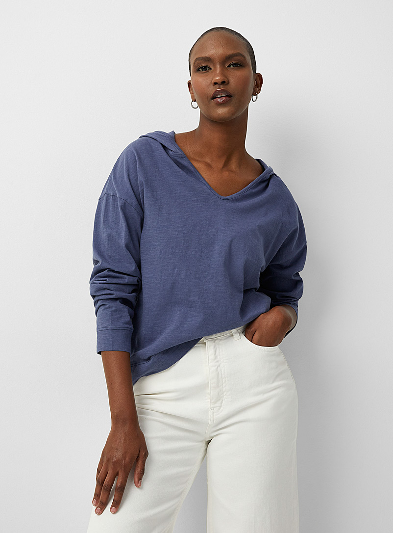 Contemporaine: Le t-shirt à capuchon coton bio Bleu pâle-bleu poudre pour femme