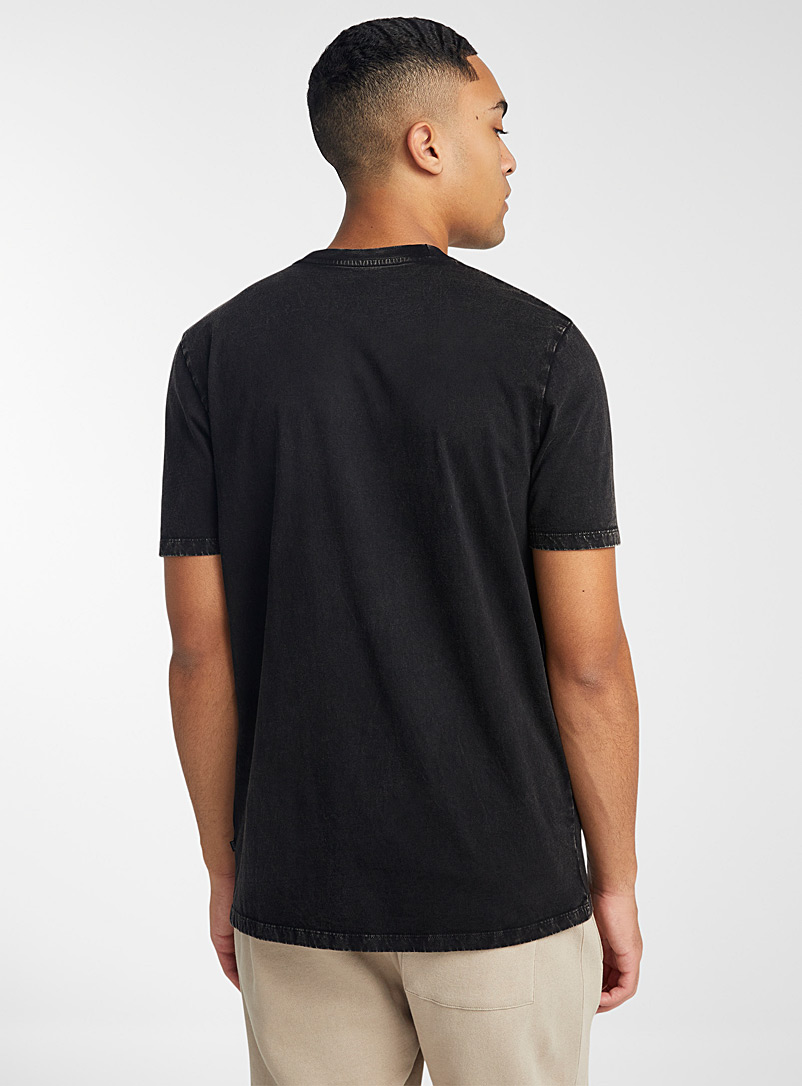 Djab Black Embroidered figure faded T-shirt for men