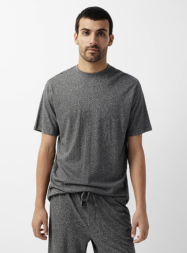 Le t-shirt doux uni