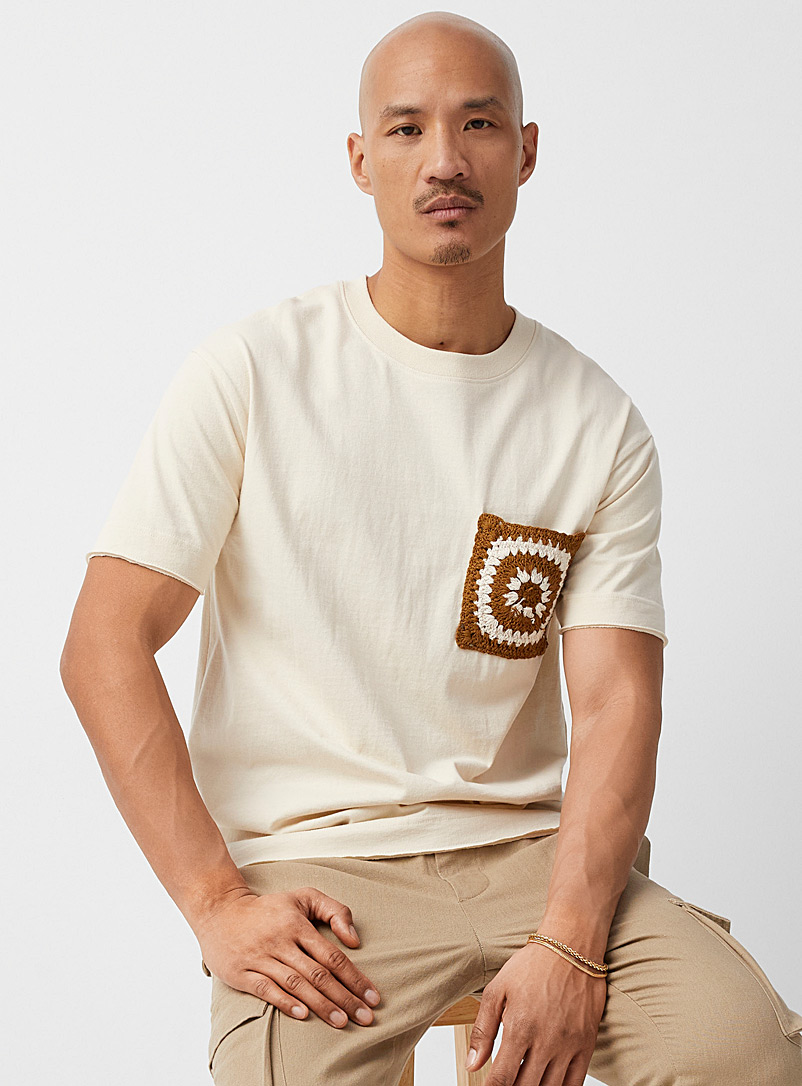 Le 31 Cream Beige Crochet pocket T-shirt for men