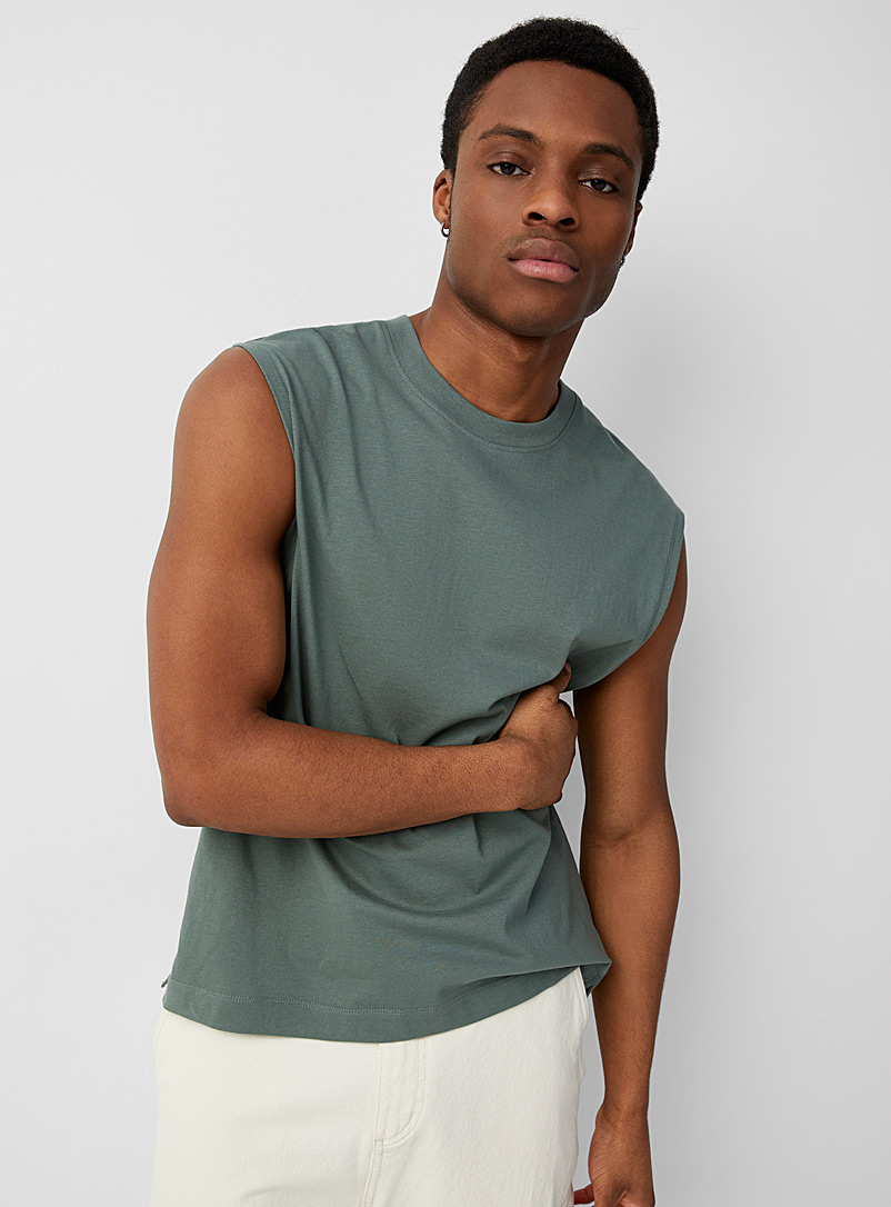 Le 31 Green Minimalist sleeveless T-shirt for men