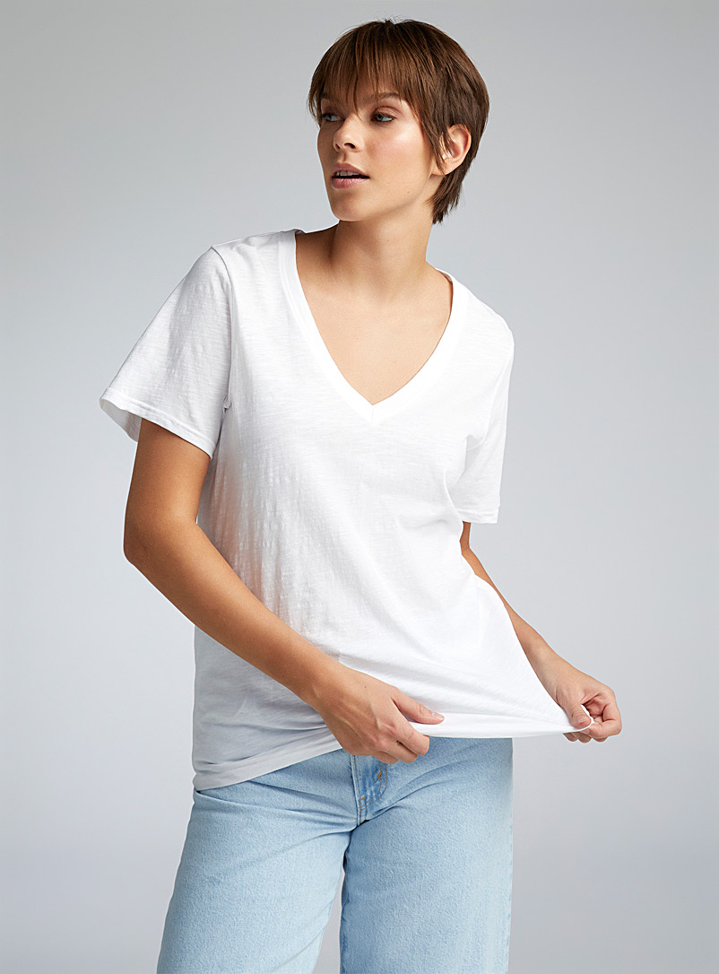 Twik: Le t-shirt col V droit Blanc pour femme