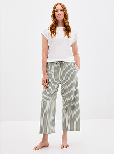 Miiyu Patterned Green Soothing tone patterned pyjama capri pant for women