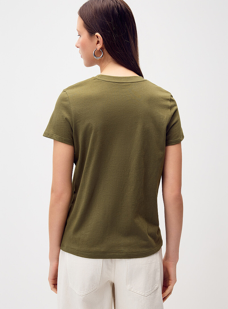 Twik: Le t-shirt petite broderie <b>Coupe d&eacute;contract&eacute;e</b> Vert olive pour femme