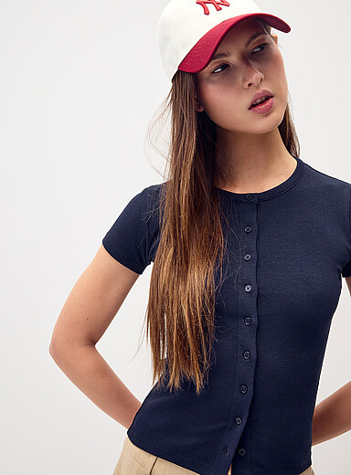 Finely ribbed button-up T-shirt