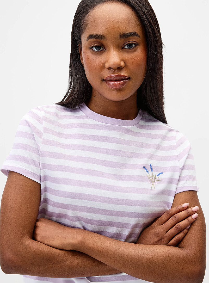 Twik: Le t-shirt ray&eacute; petite broderie <b>Coupe d&eacute;contract&eacute;e</b> Vert pistache - Menthe pour femme