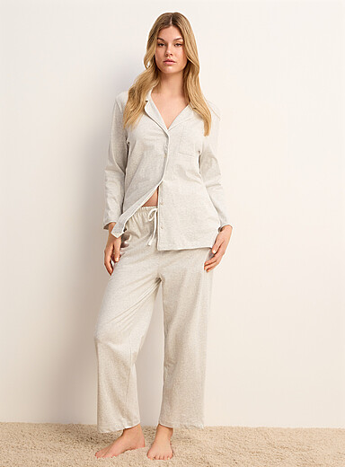 Comfortable trimmed pyjama set