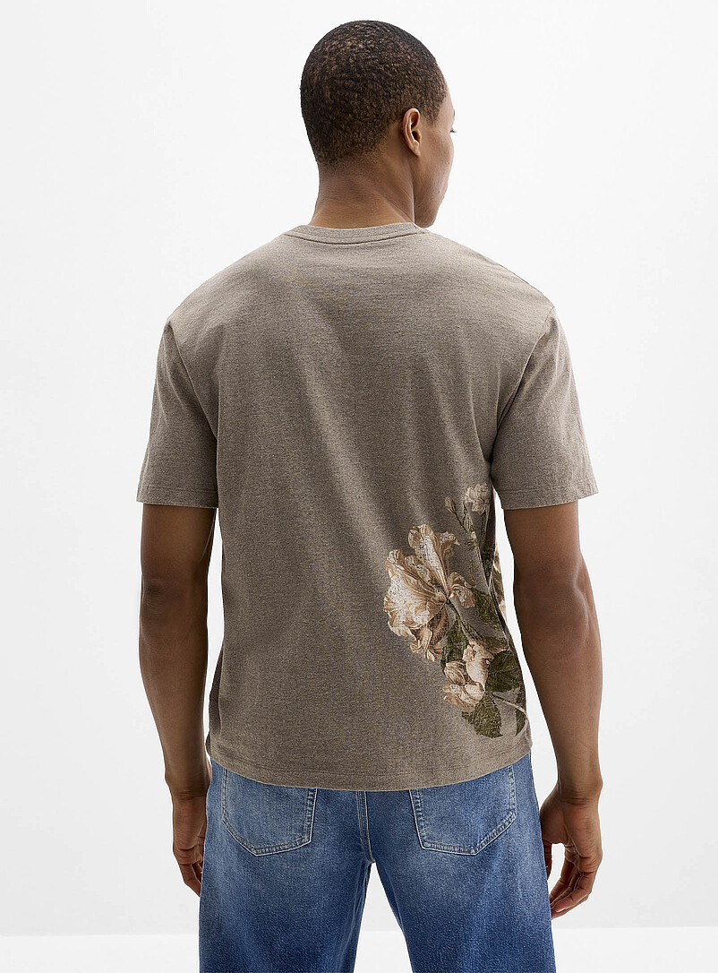 Le 31 Off White Botanical T-shirt Comfort fit <b>Circular manufacturing</b> for men
