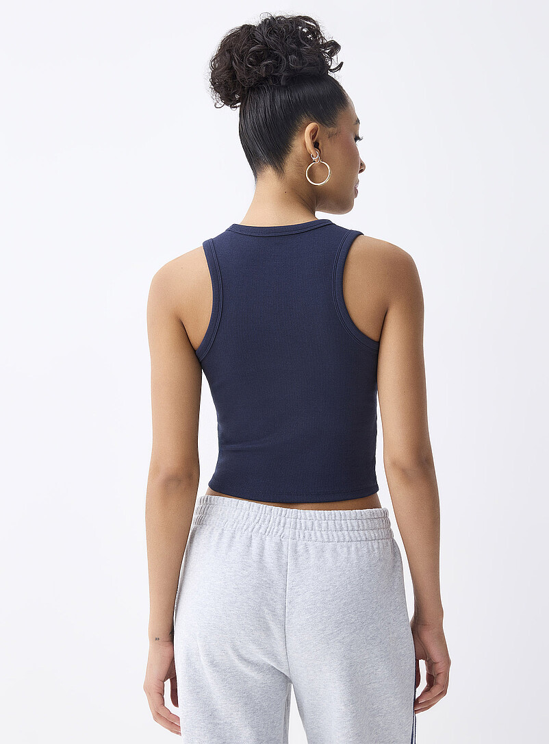 Twik: La camisole c&ocirc;tel&eacute;e unie courte Sarcelle - Turquoise pour femme