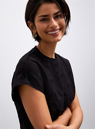 Contemporaine: Le t-shirt broderie anglaise mancherons coton bio Noir pour femme